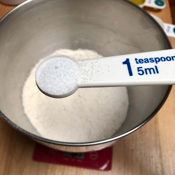 Home-made bread rolls - adding salt